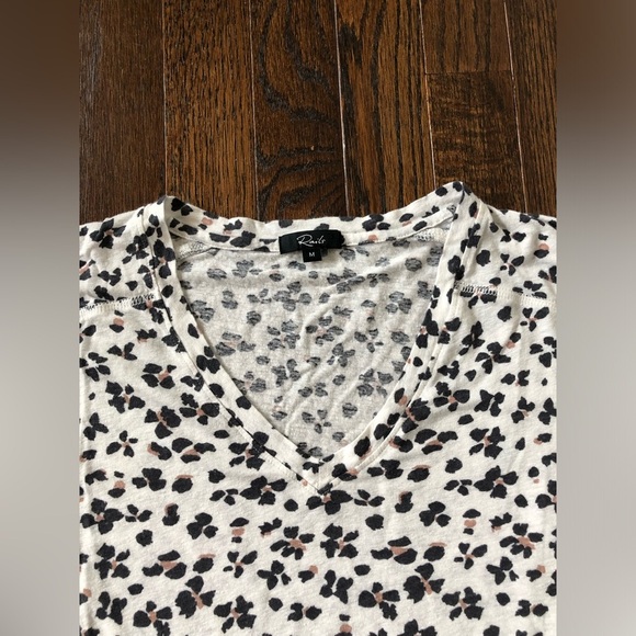 RAILS Women's M Sami Tee - White/Ivory Floral Snow Leopard/Cheetah Design - Picture 3 of 9